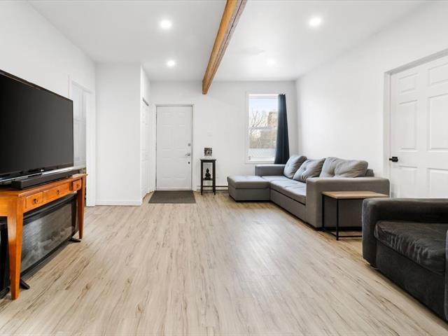 Triplex à vendre, Saint-Clet