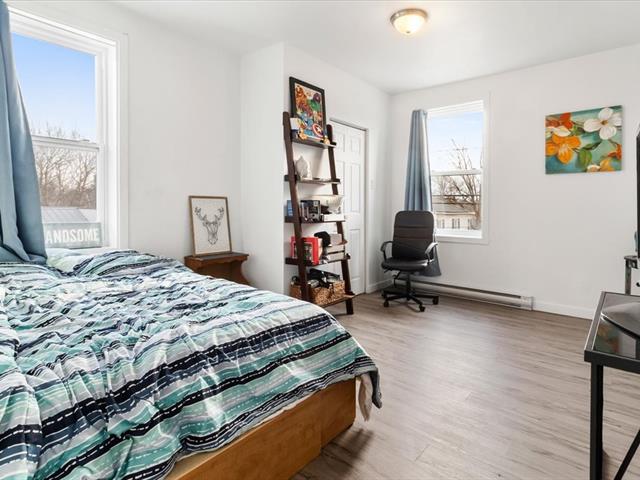 Triplex à vendre, Saint-Clet