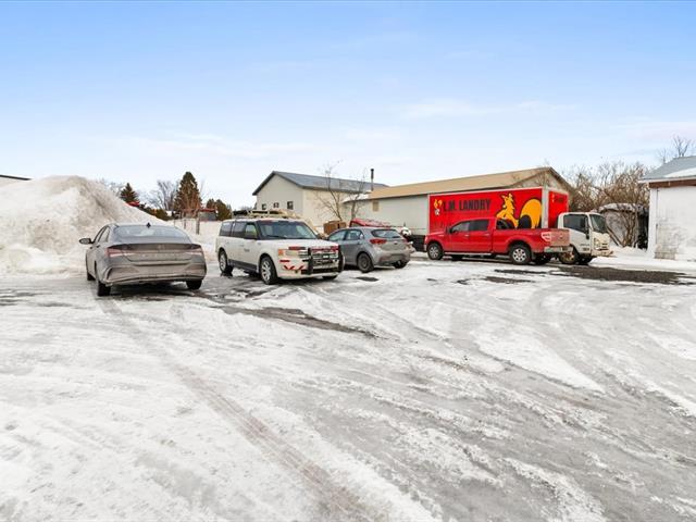 Triplex à vendre, Saint-Clet