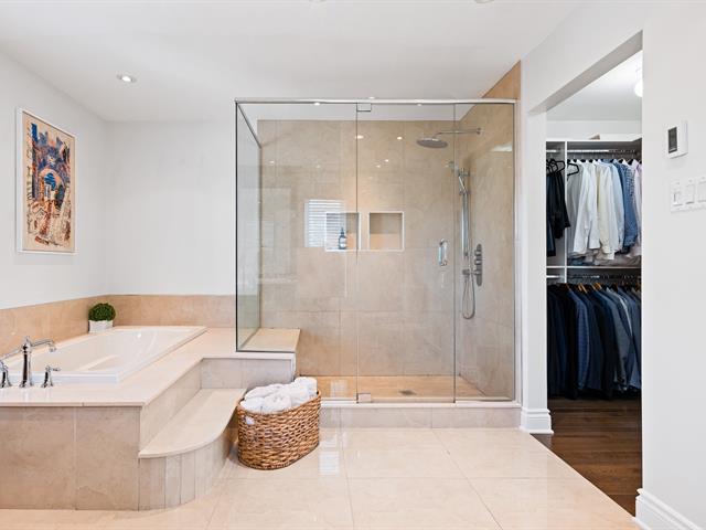 Salle de bains attenante à la CCP