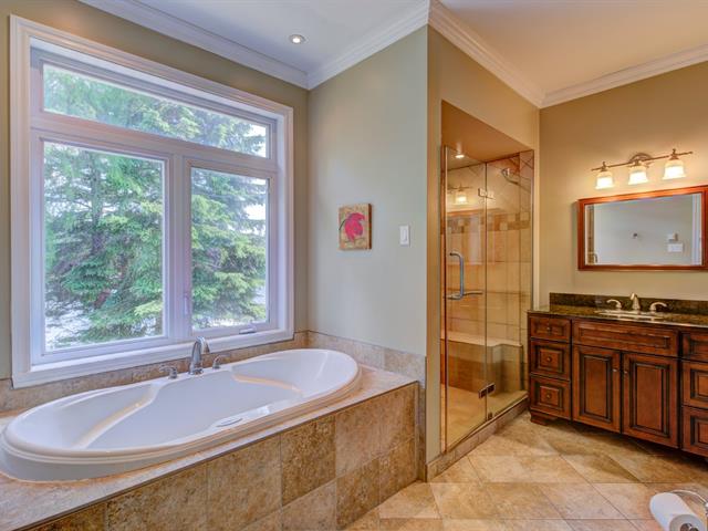 Ensuite bathroom