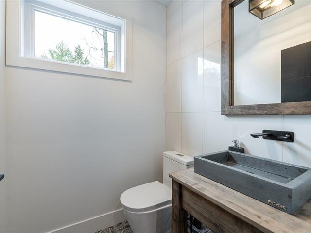 Two or more storey for sale, Hudson