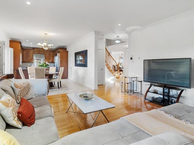 Maison à étages vendu, Laval (Sainte-Dorothée)