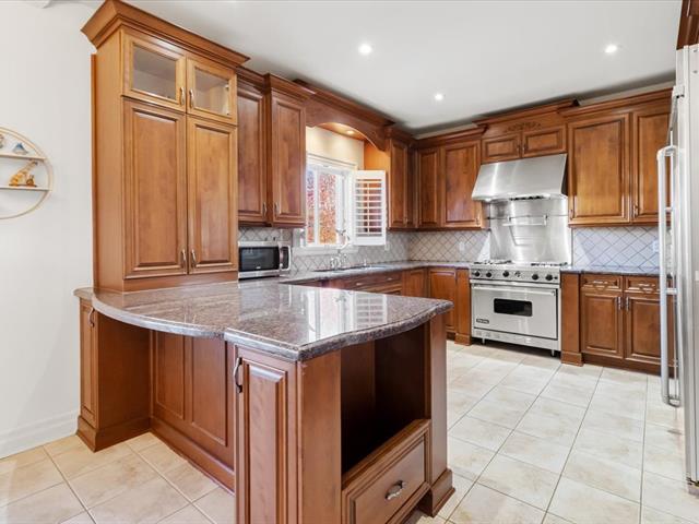 Maison à étages vendu, Laval (Sainte-Dorothée)