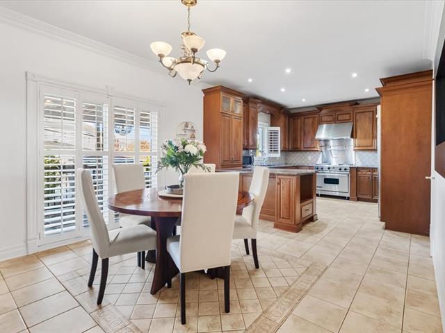 Maison à étages vendu, Laval (Sainte-Dorothée)