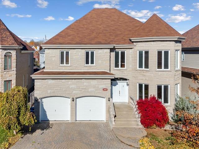 Maison à étages vendu, Laval (Sainte-Dorothée)