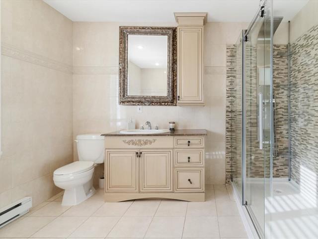 Maison à étages vendu, Laval (Sainte-Dorothée)