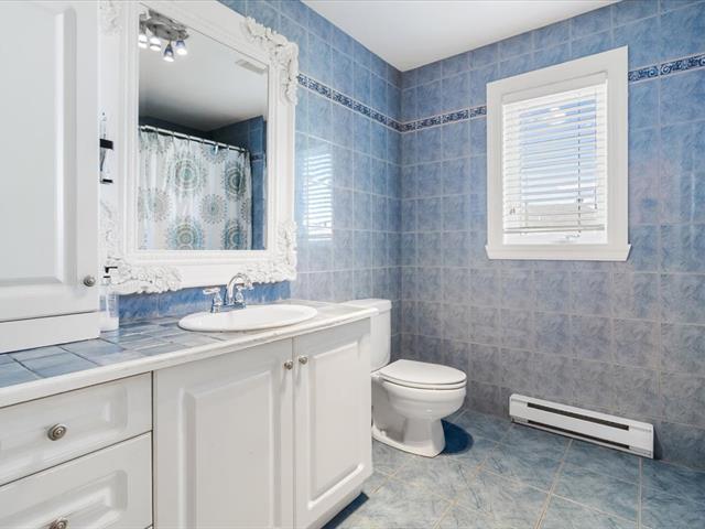 Maison à étages vendu, Laval (Sainte-Dorothée)