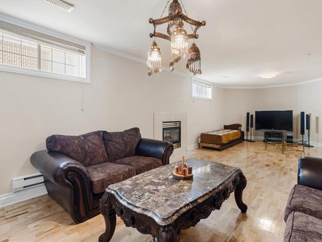 Maison à étages vendu, Laval (Sainte-Dorothée)