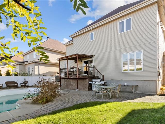 Maison à étages vendu, Laval (Sainte-Dorothée)