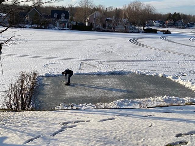 Accès au plan d'eau