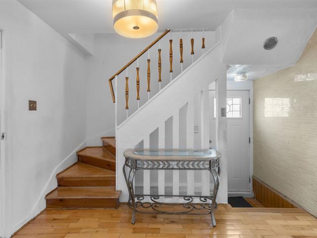 Two or more storey for sale, Montréal (Anjou)