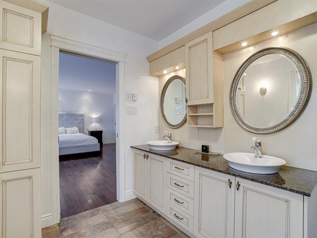 Salle de bains attenante à la CCP