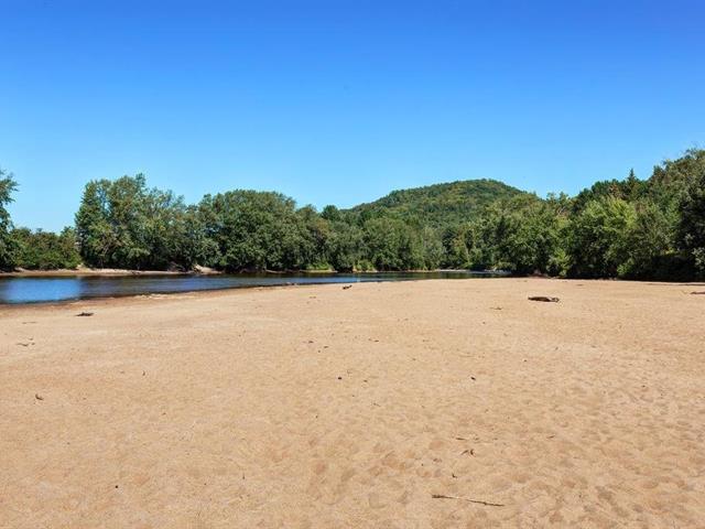 Accès au plan d'eau