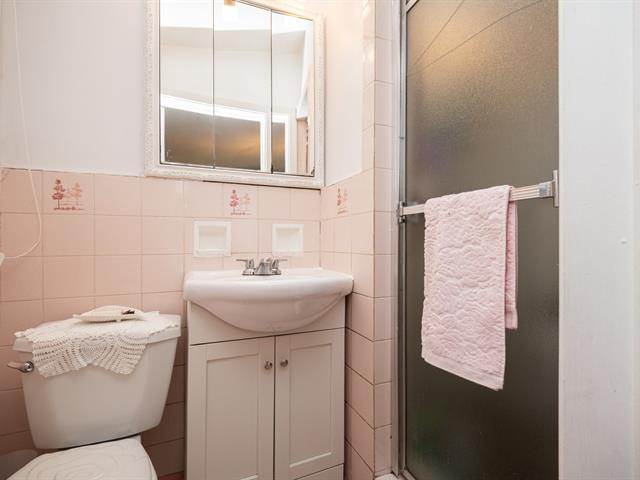 Salle de bains attenante à la CCP