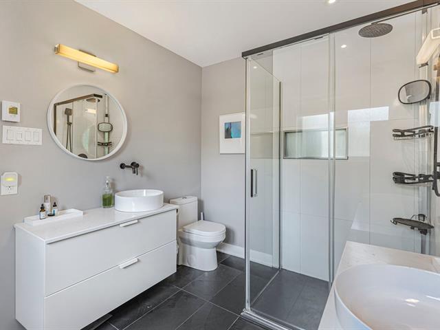 Salle de bains attenante à la CCP