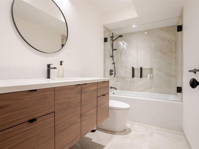 Ensuite bathroom