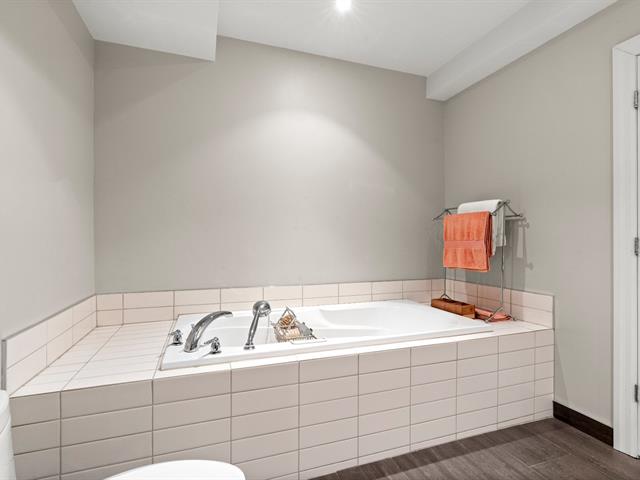 Salle de bains attenante à la CCP