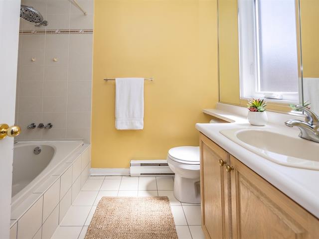 Ensuite bathroom