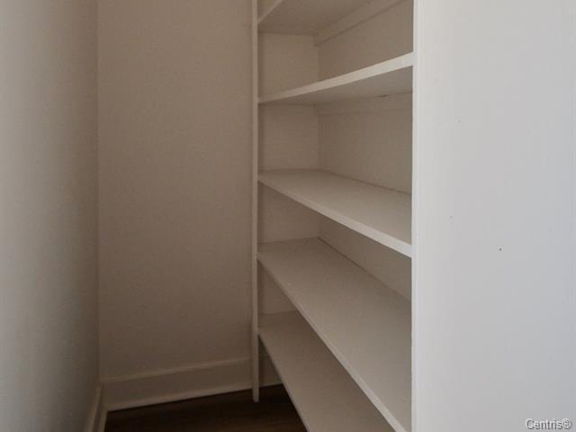Walk-in closet