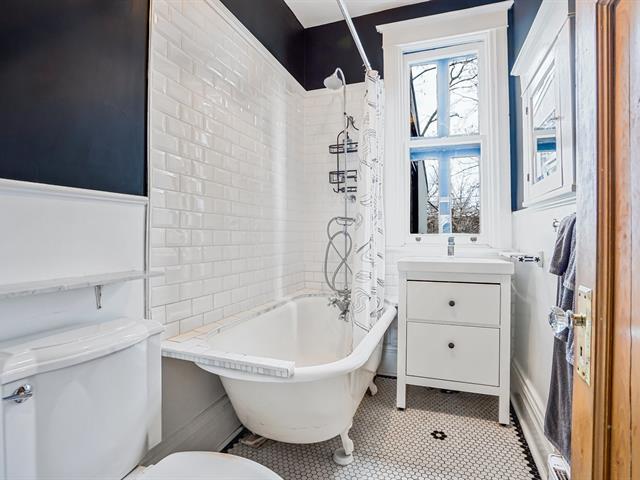 Maison à étages à vendre, Montréal (Ahuntsic-Cartierville)