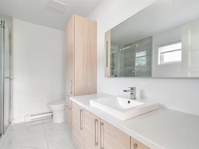 Ensuite bathroom