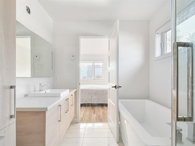 Ensuite bathroom