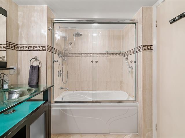 Salle de bains attenante à la CCP