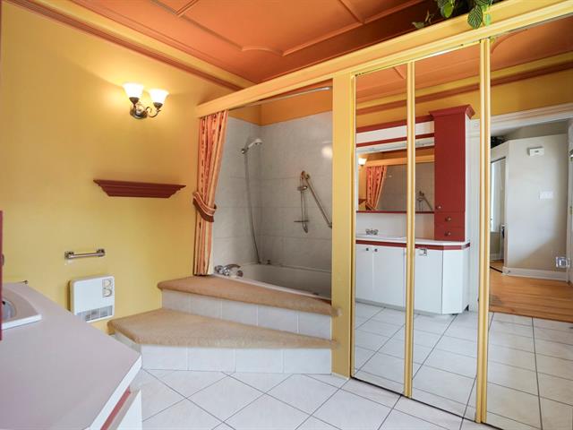 Maison à étages à vendre, Montréal (Ahuntsic-Cartierville)