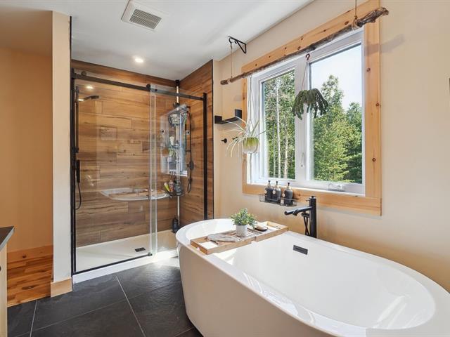 Maison à étages à vendre, Saint-Lin/Laurentides