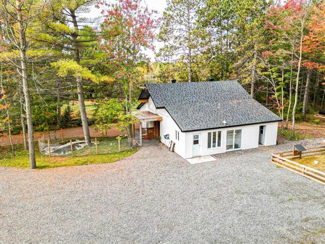 Maison à étages à vendre, Saint-Lin/Laurentides
