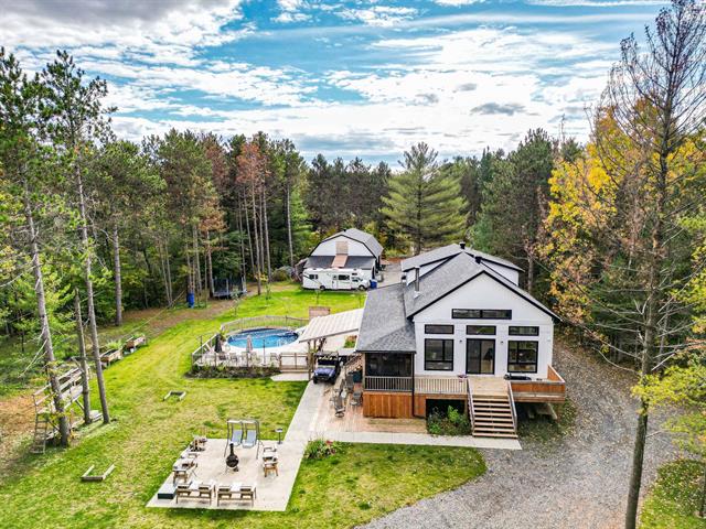 Maison à étages à vendre, Saint-Lin/Laurentides