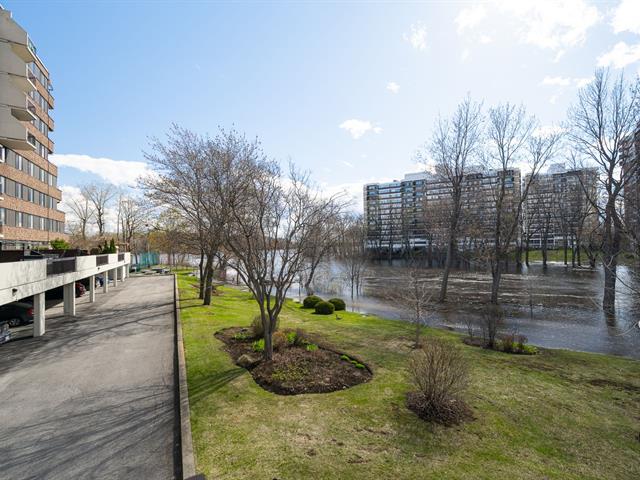 Vue sur l'eau