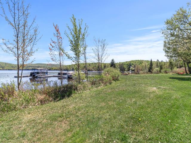 Accès au plan d'eau