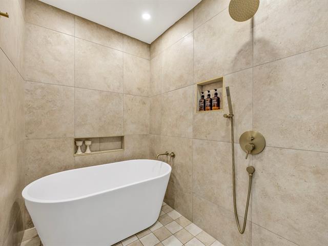 Salle de bains attenante à la CCP