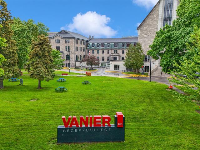 Duplex à vendre, Montréal (Saint-Laurent)