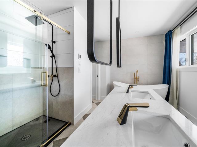 Salle de bains attenante à la CCP