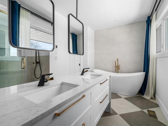 Salle de bains attenante à la CCP