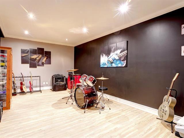 Two or more storey for sale, Blainville