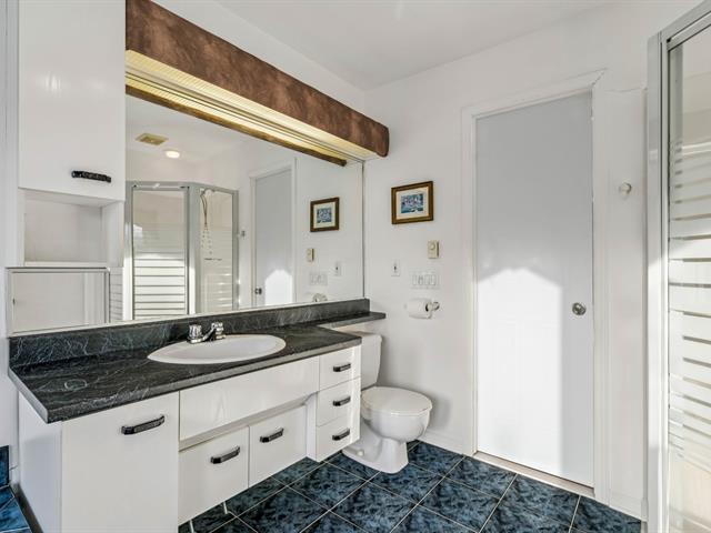 Ensuite bathroom