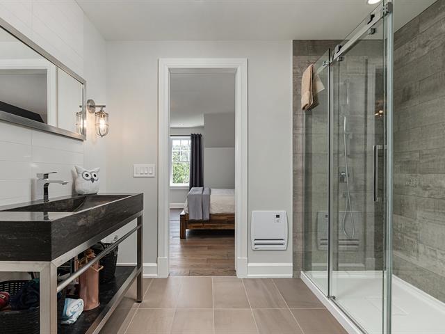 Ensuite bathroom