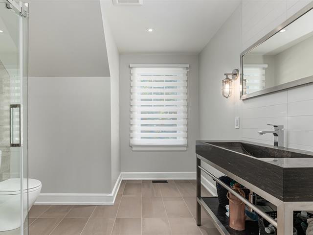 Ensuite bathroom