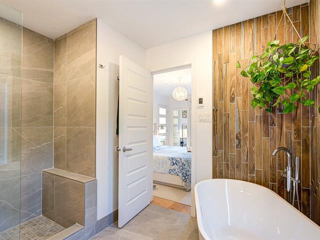 Salle de bains attenante à la CCP