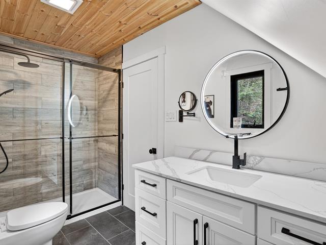 Ensuite bathroom