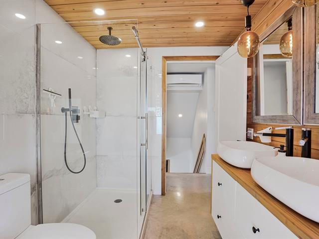 Maison à étages à vendre, Montréal (Côte-des-Neiges/Notre-Dame-de-Grâce)