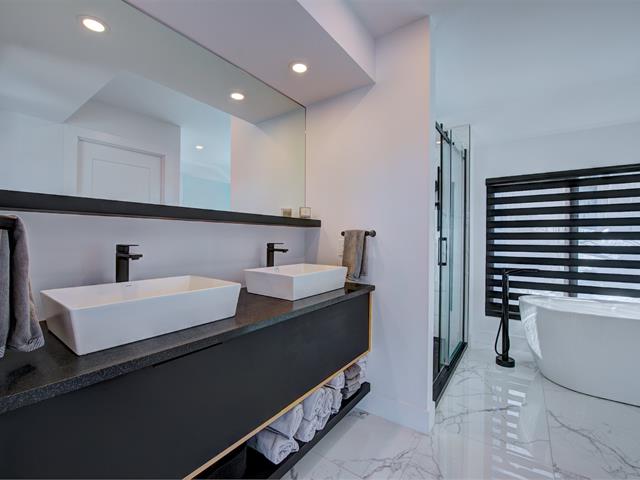 Ensuite bathroom