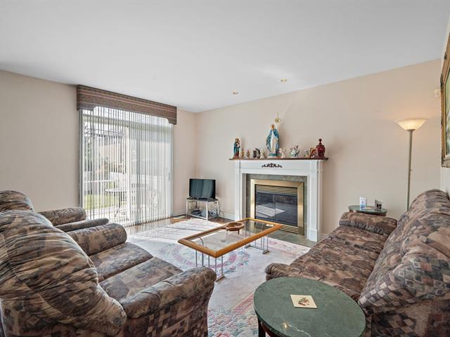 Two or more storey sold, Montréal (Saint-Laurent)