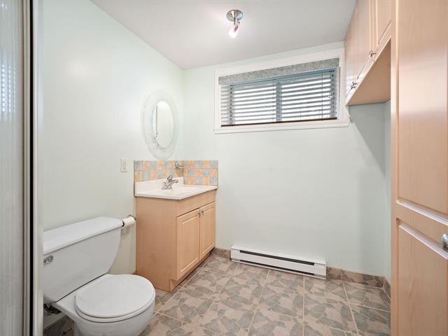 Two or more storey sold, Montréal (Saint-Laurent)