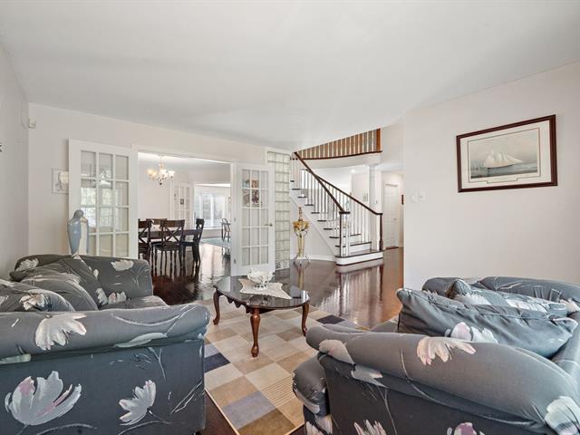 Two or more storey sold, Montréal (Saint-Laurent)