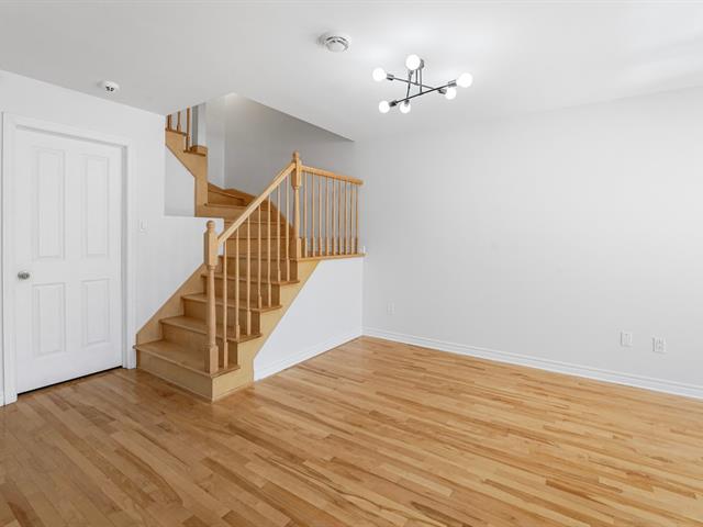 Maison à étages à vendre, Montréal (Saint-Laurent)